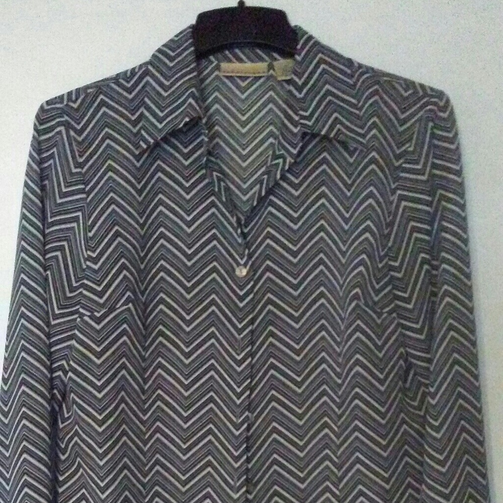 abstract design blouse